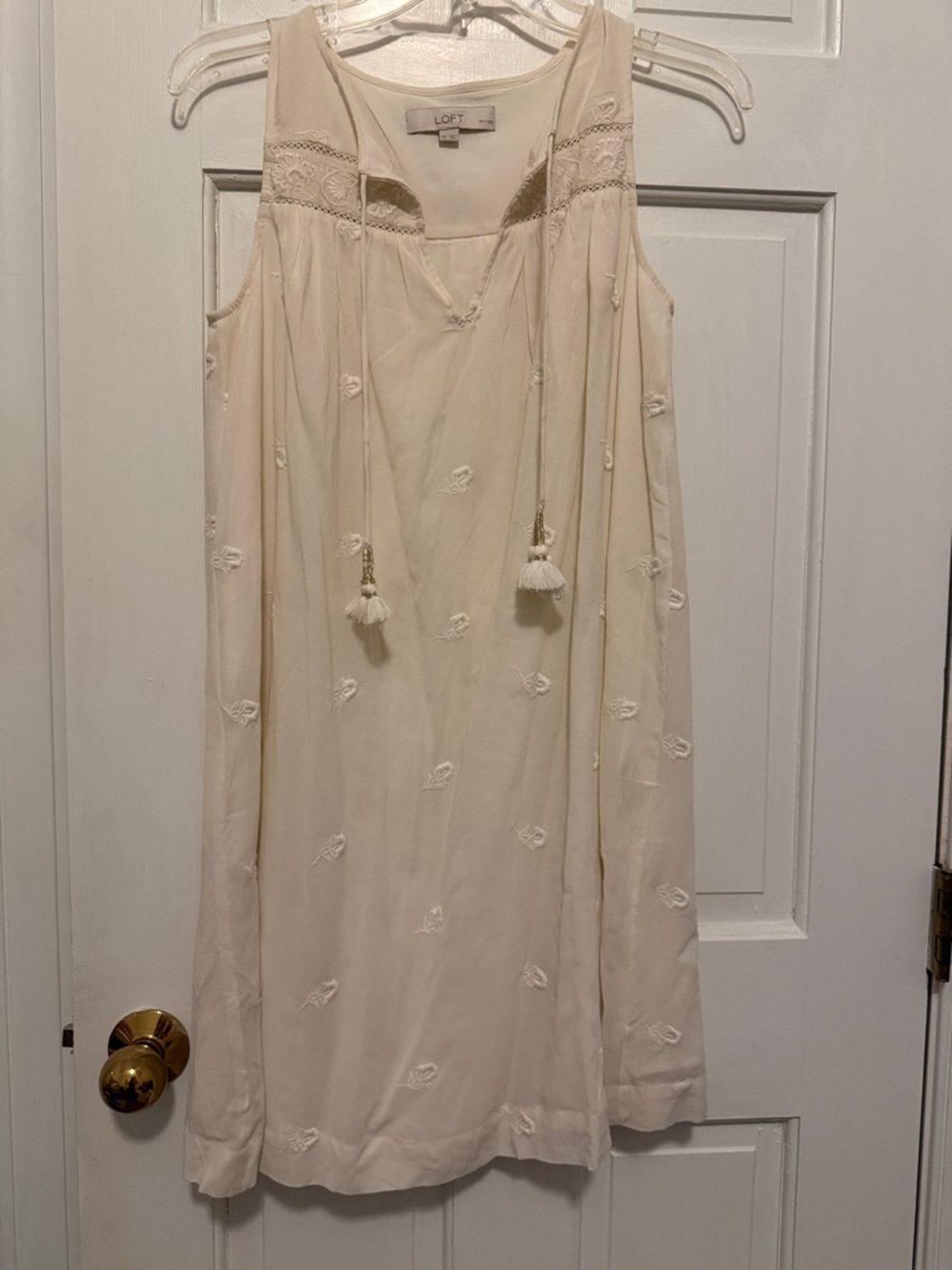 LOFT Ivory Embroidered Tassel Tie Shift Dress Size Small Petite